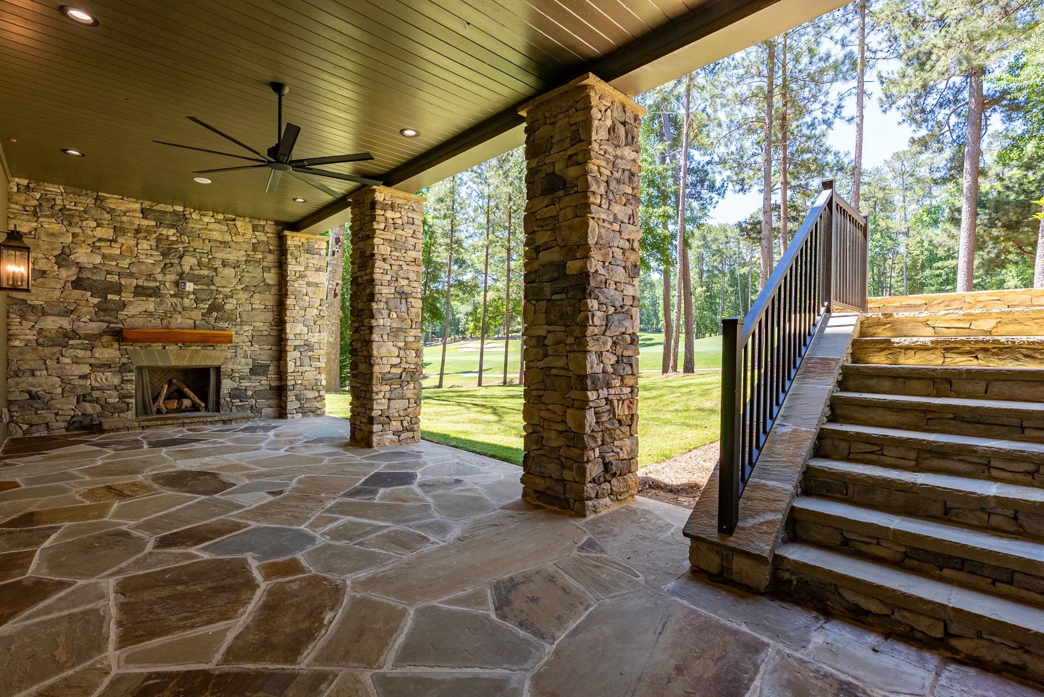 1010 MONFORT COURT