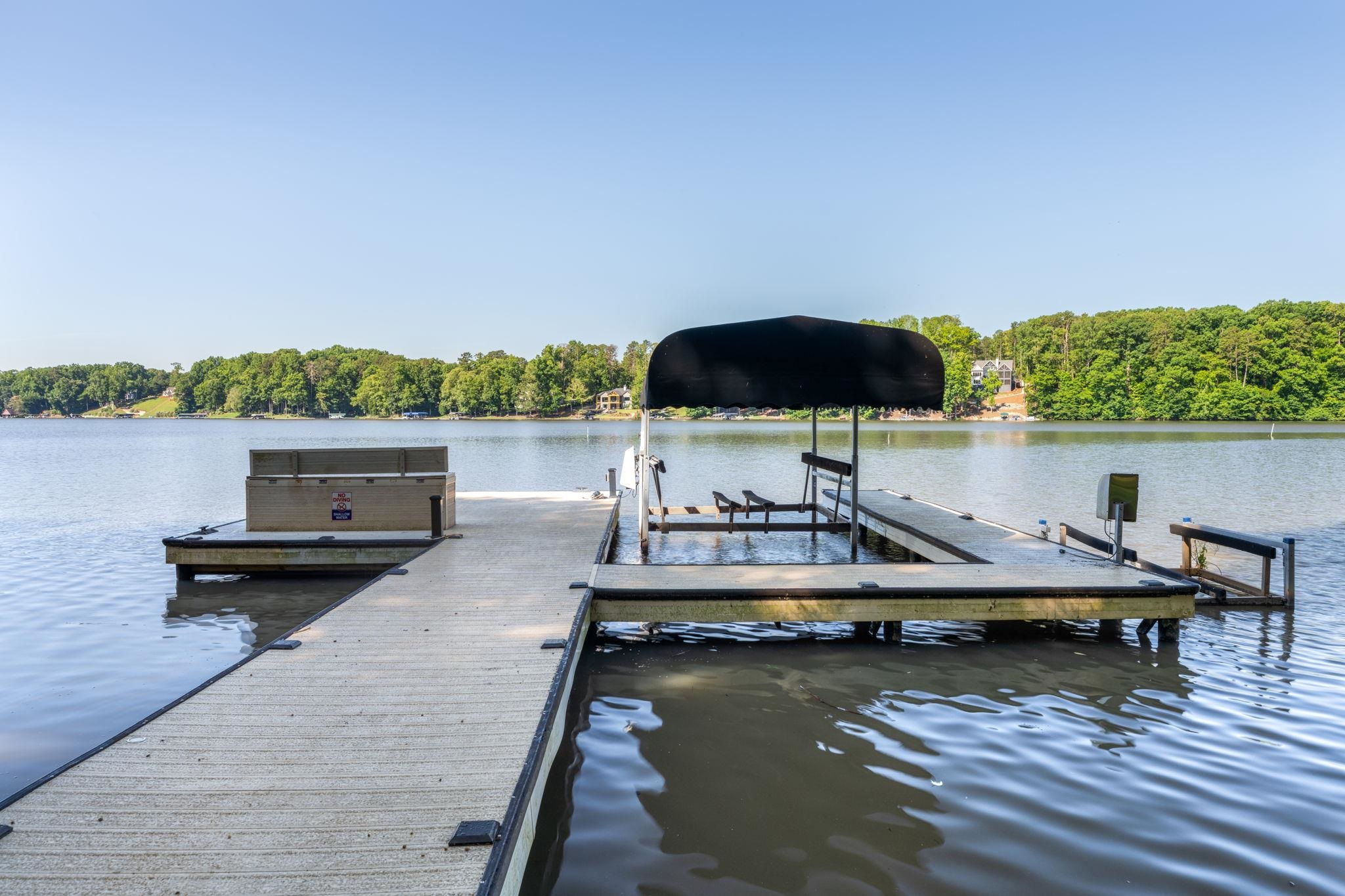 118 LAKE DRIVE
