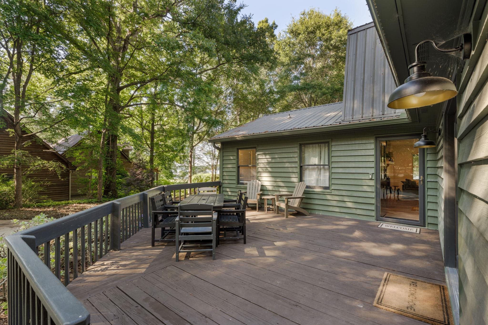 118 LAKE DRIVE