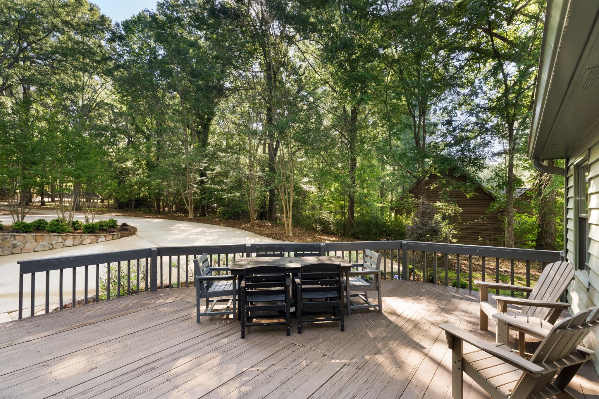 118 LAKE DRIVE