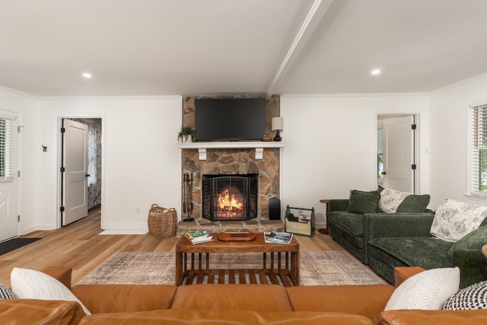 118 LAKE DRIVE