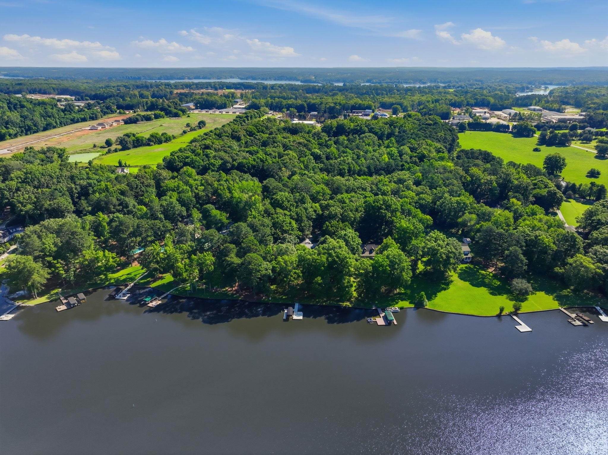 118 LAKE DRIVE