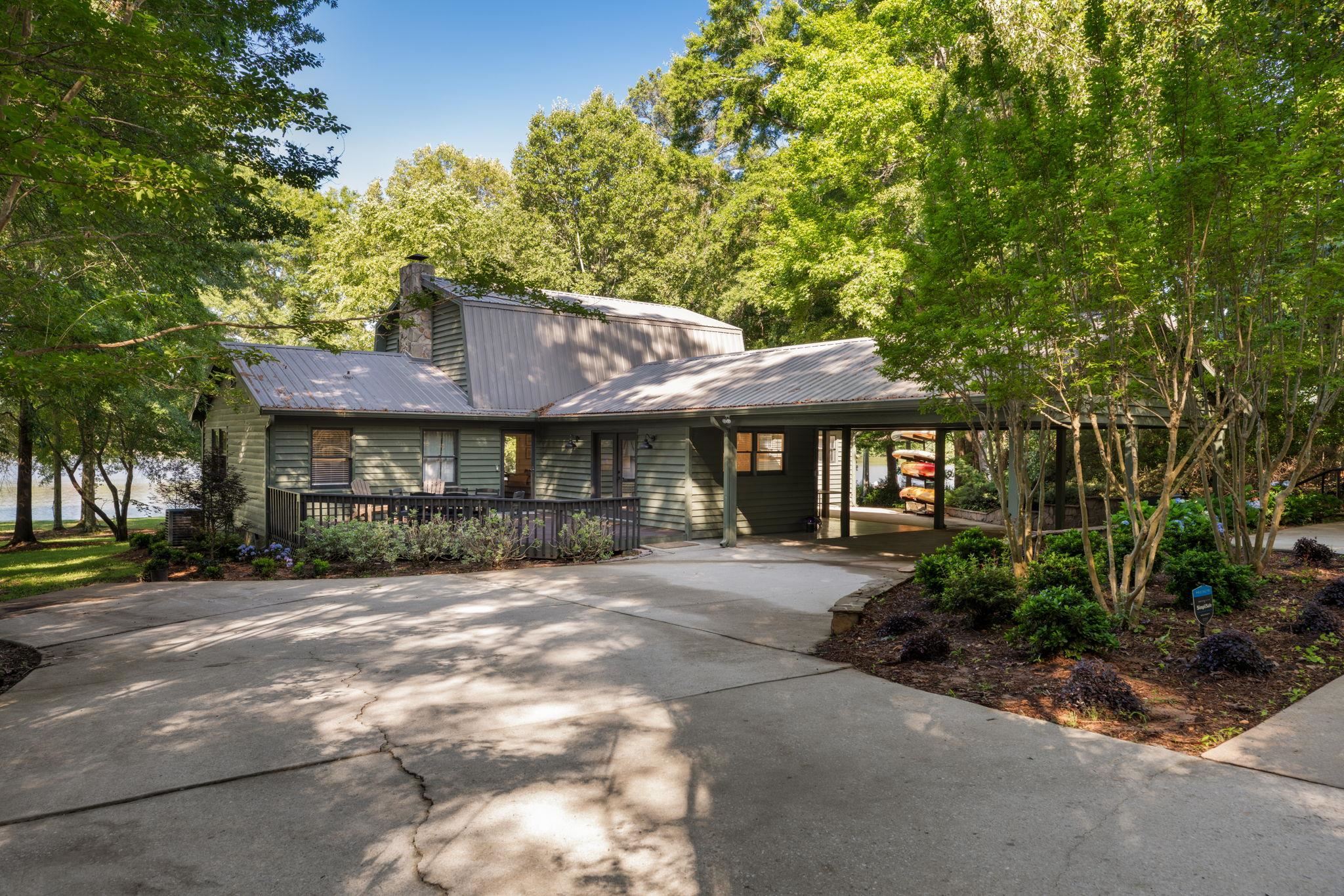 118 LAKE DRIVE