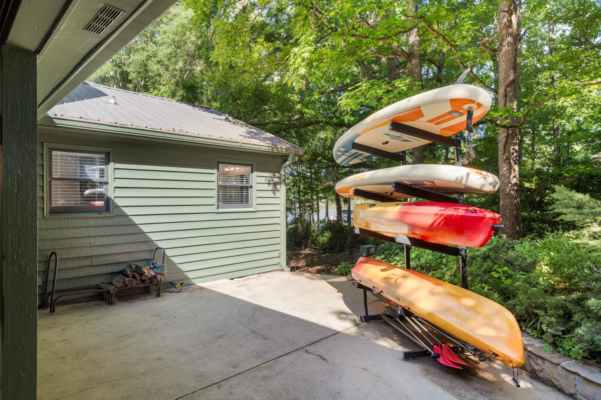 118 LAKE DRIVE