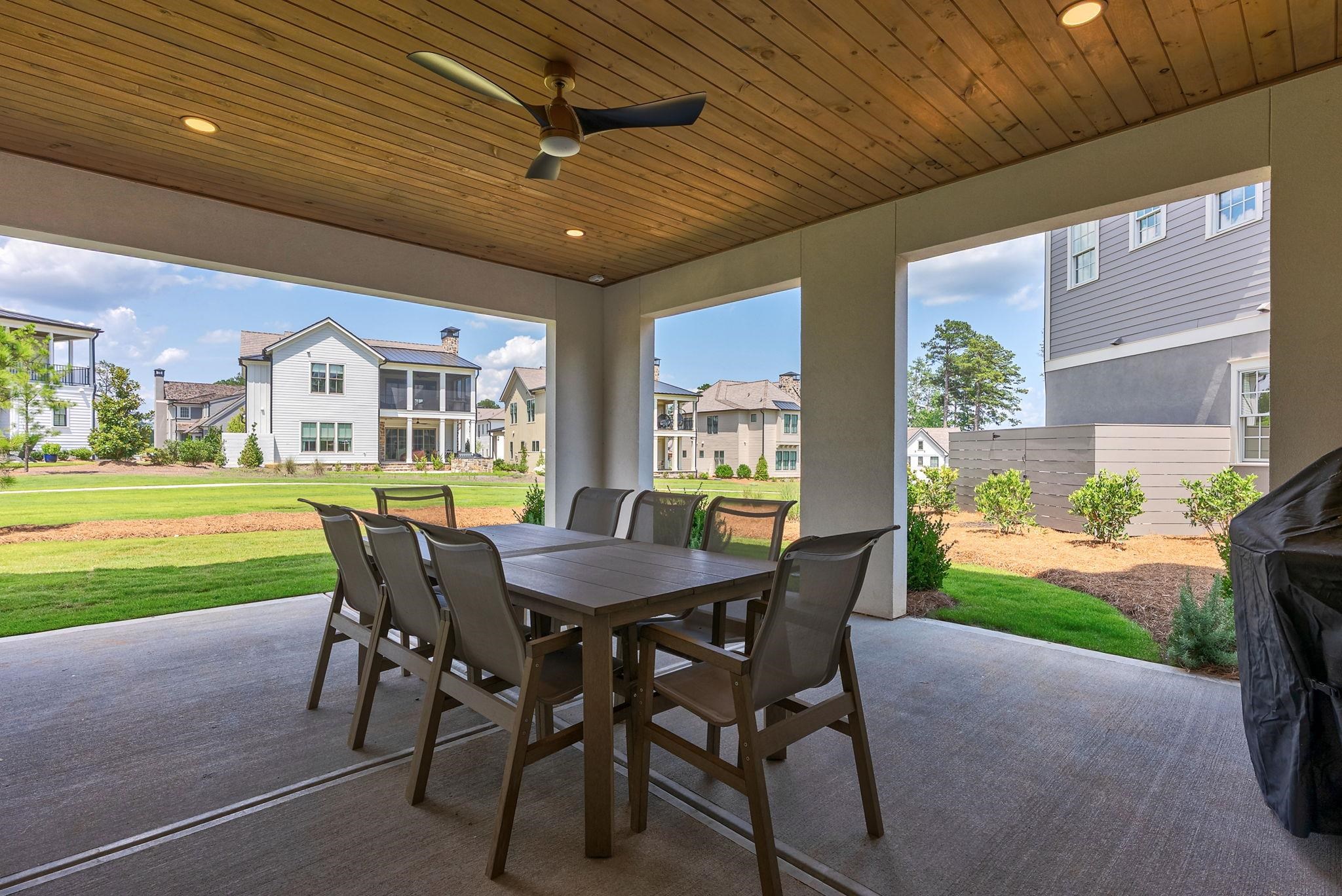 1062 FISH HOOK LANE