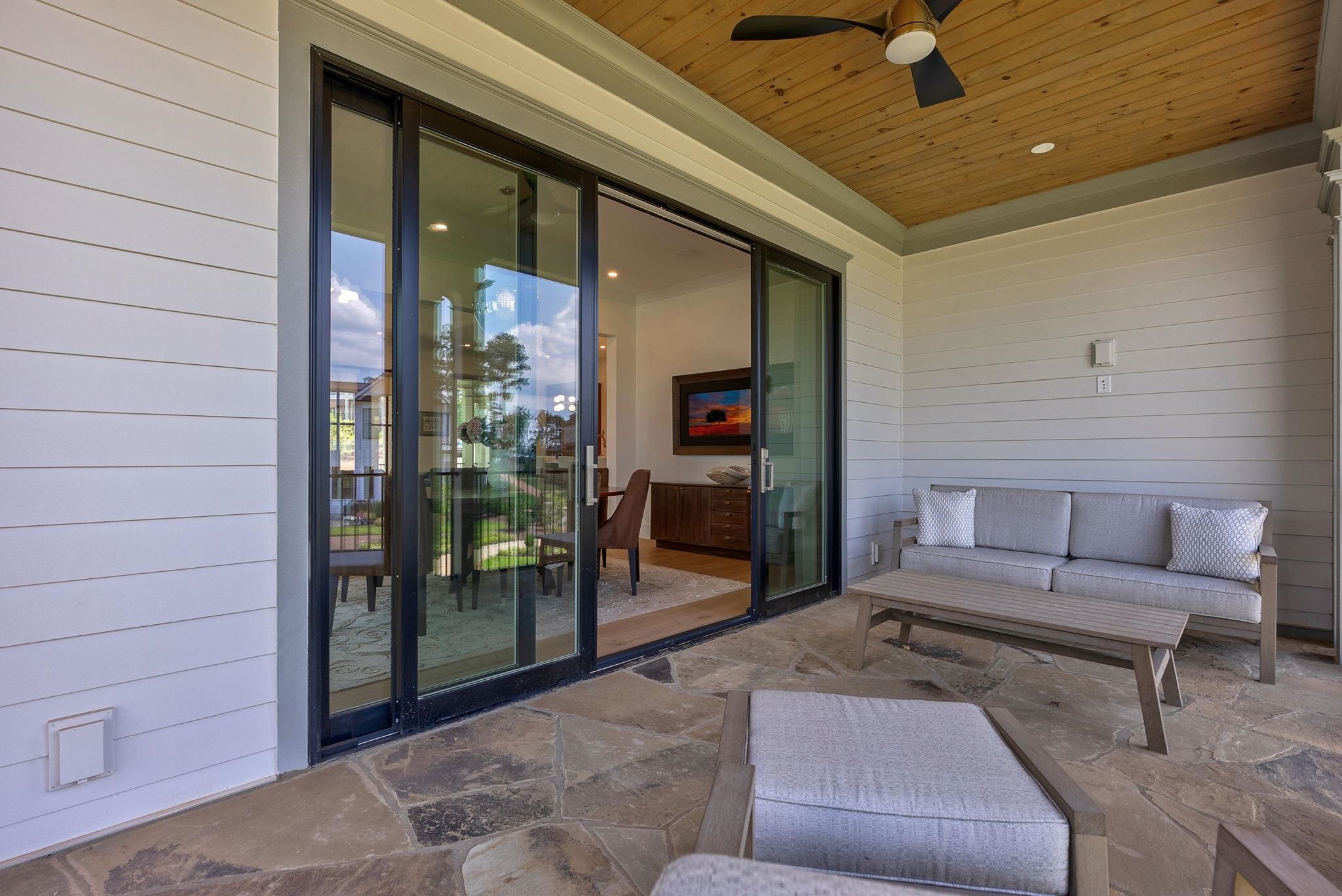 1062 FISH HOOK LANE