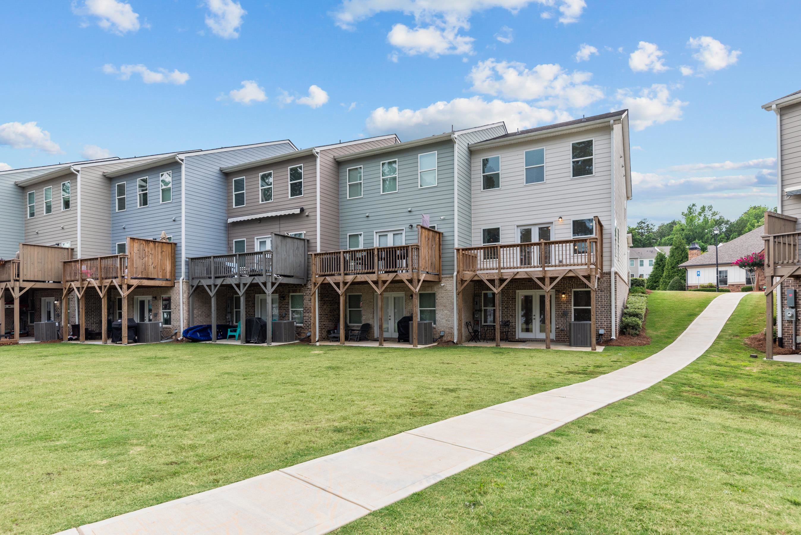 104 CRANE LANE