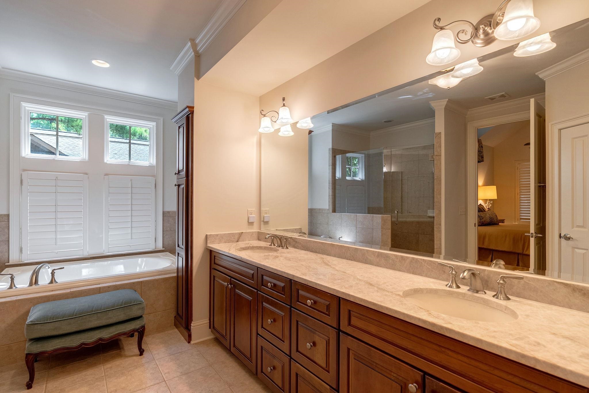 1081 REGENCY DRIVE