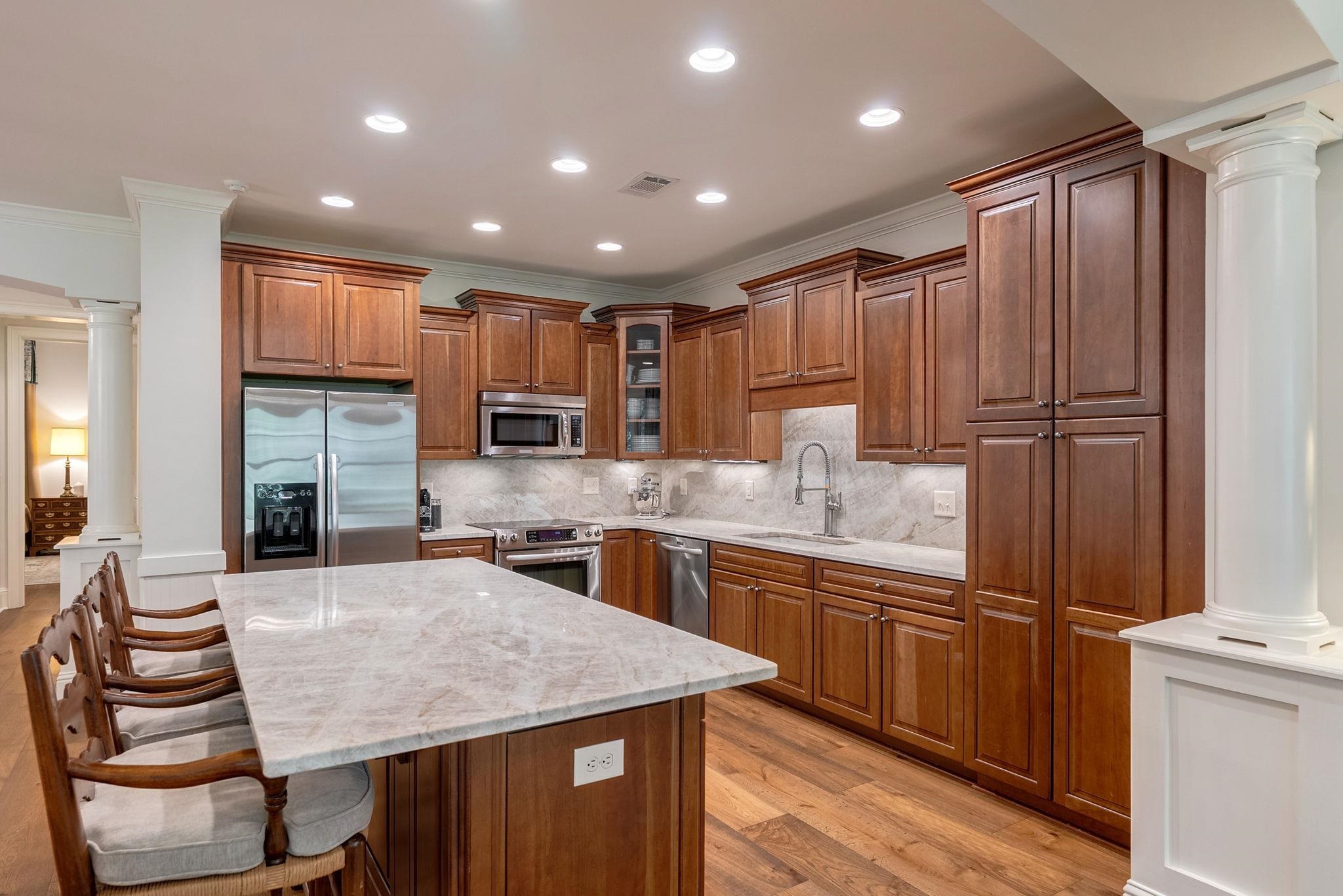 1081 REGENCY DRIVE