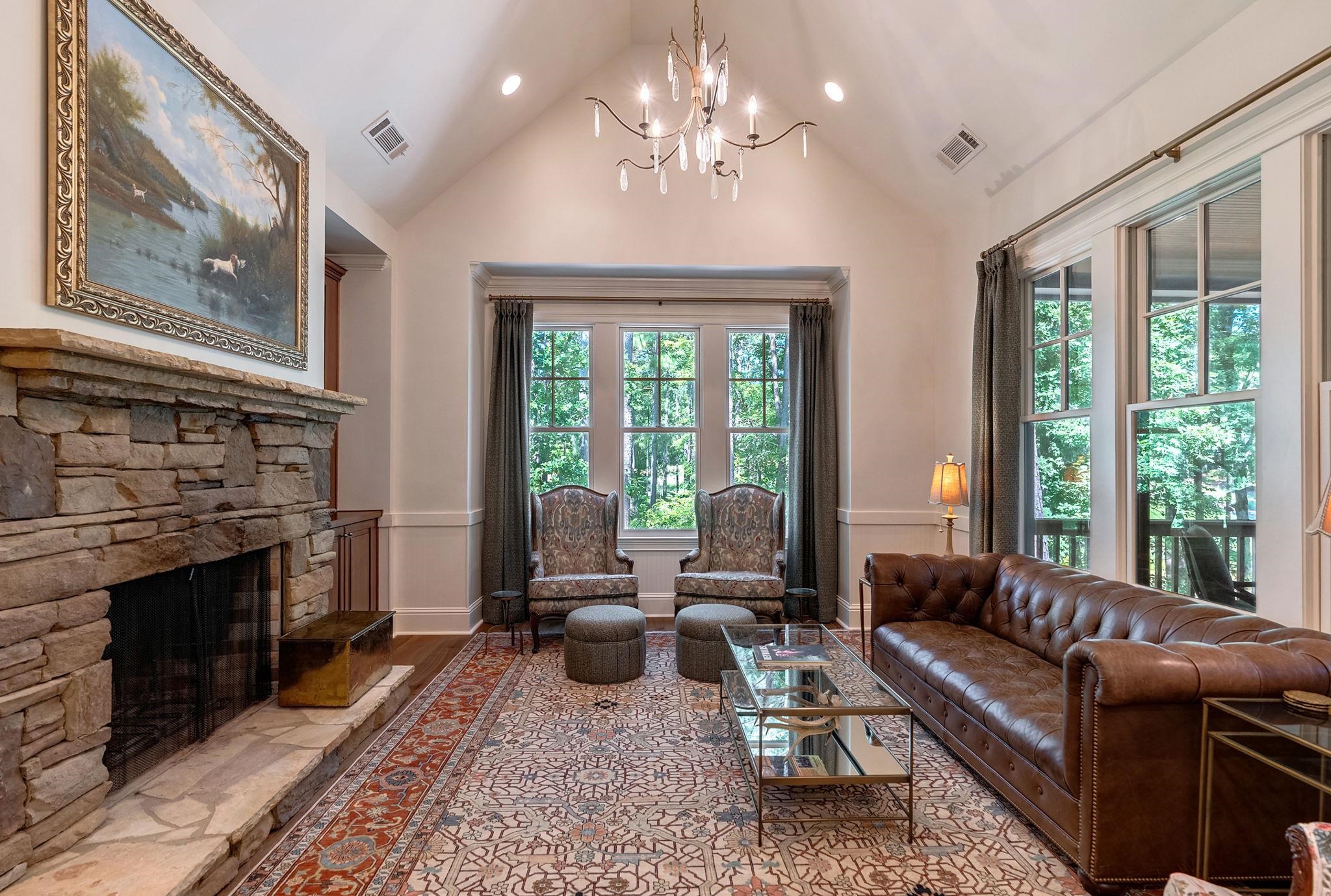 1081 REGENCY DRIVE