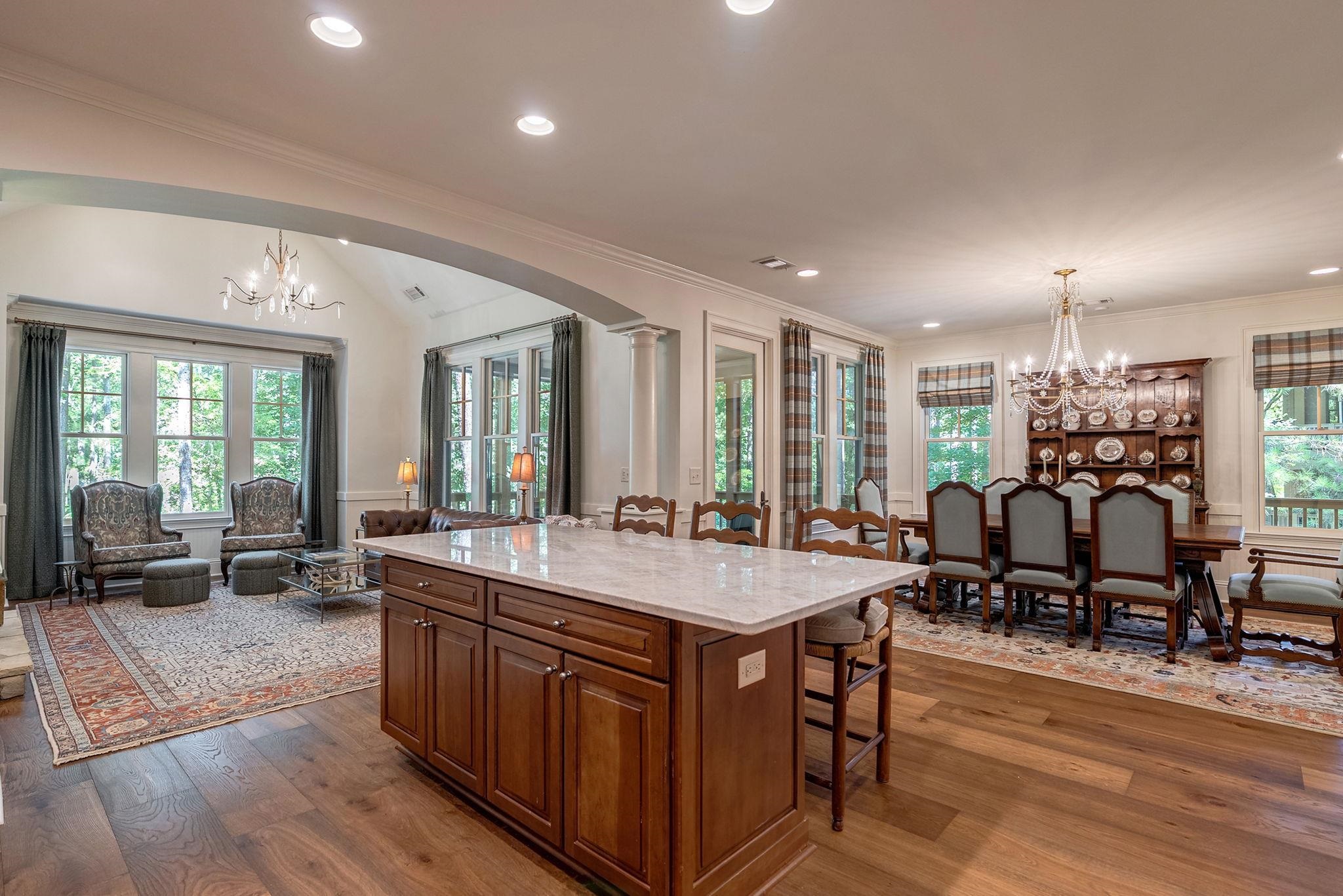 1081 REGENCY DRIVE