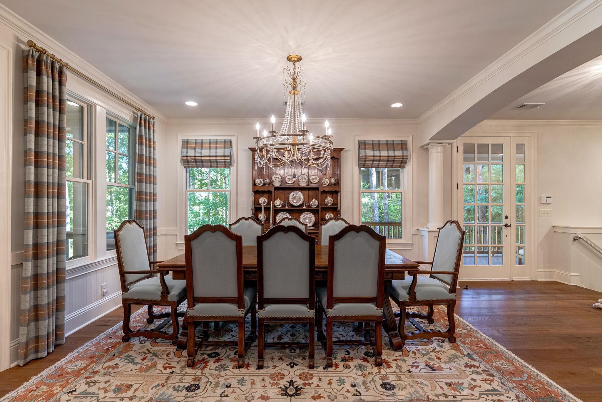1081 REGENCY DRIVE