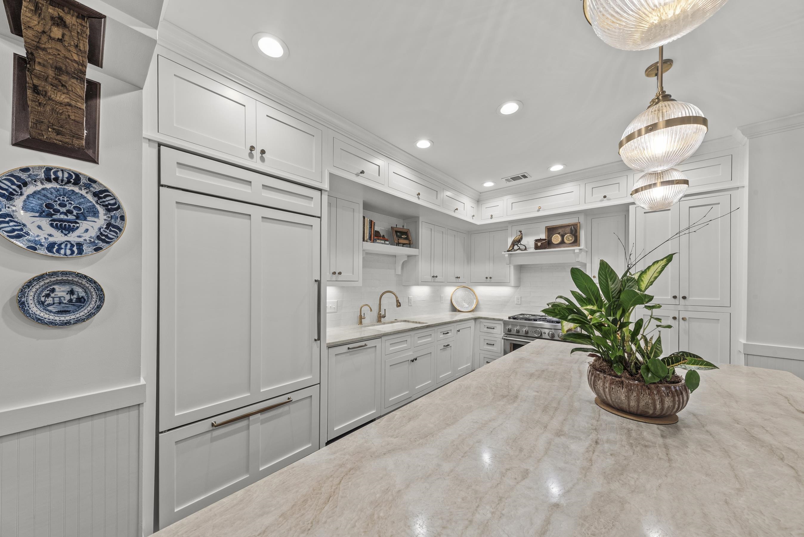 1030 SALLIES VIEW