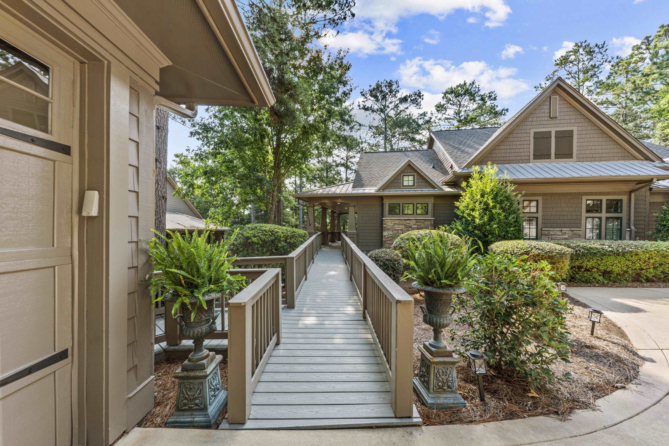 1030 SALLIES VIEW