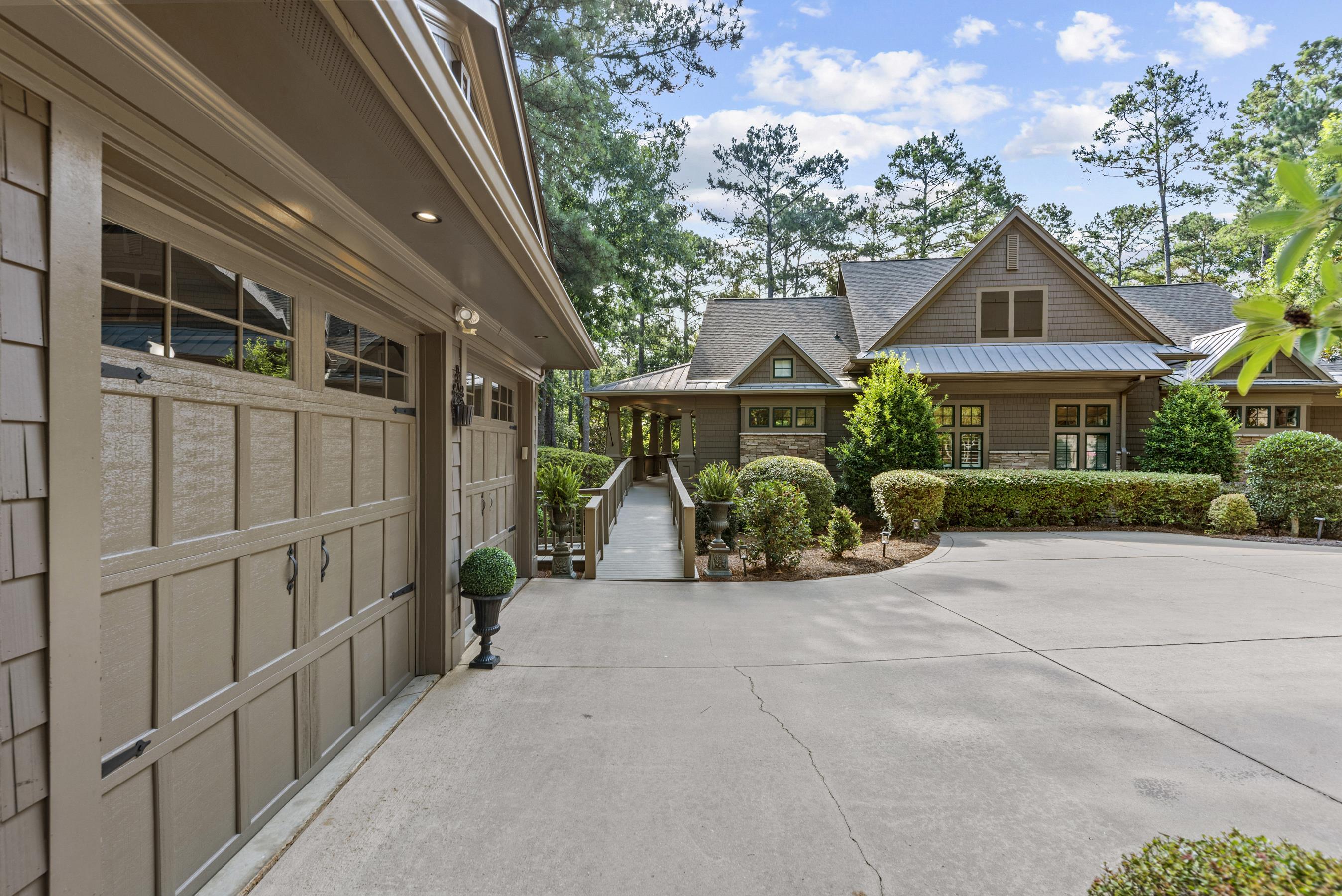 1030 SALLIES VIEW