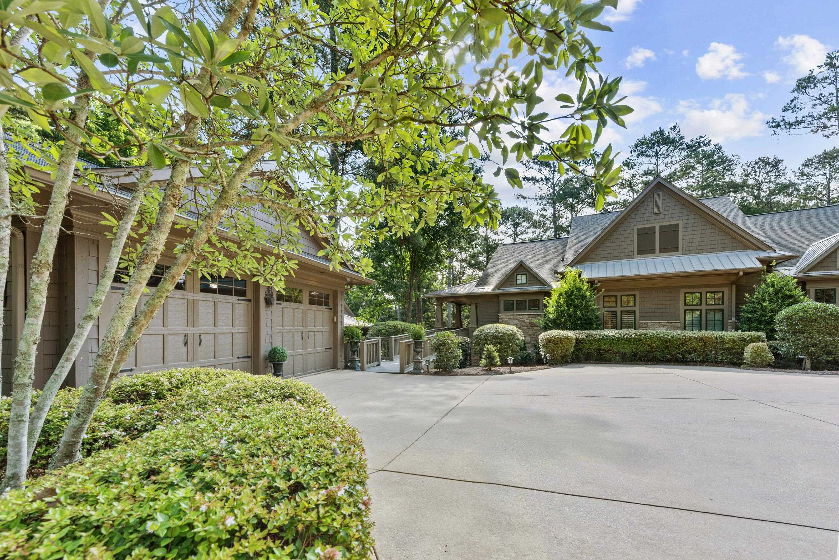1030 SALLIES VIEW