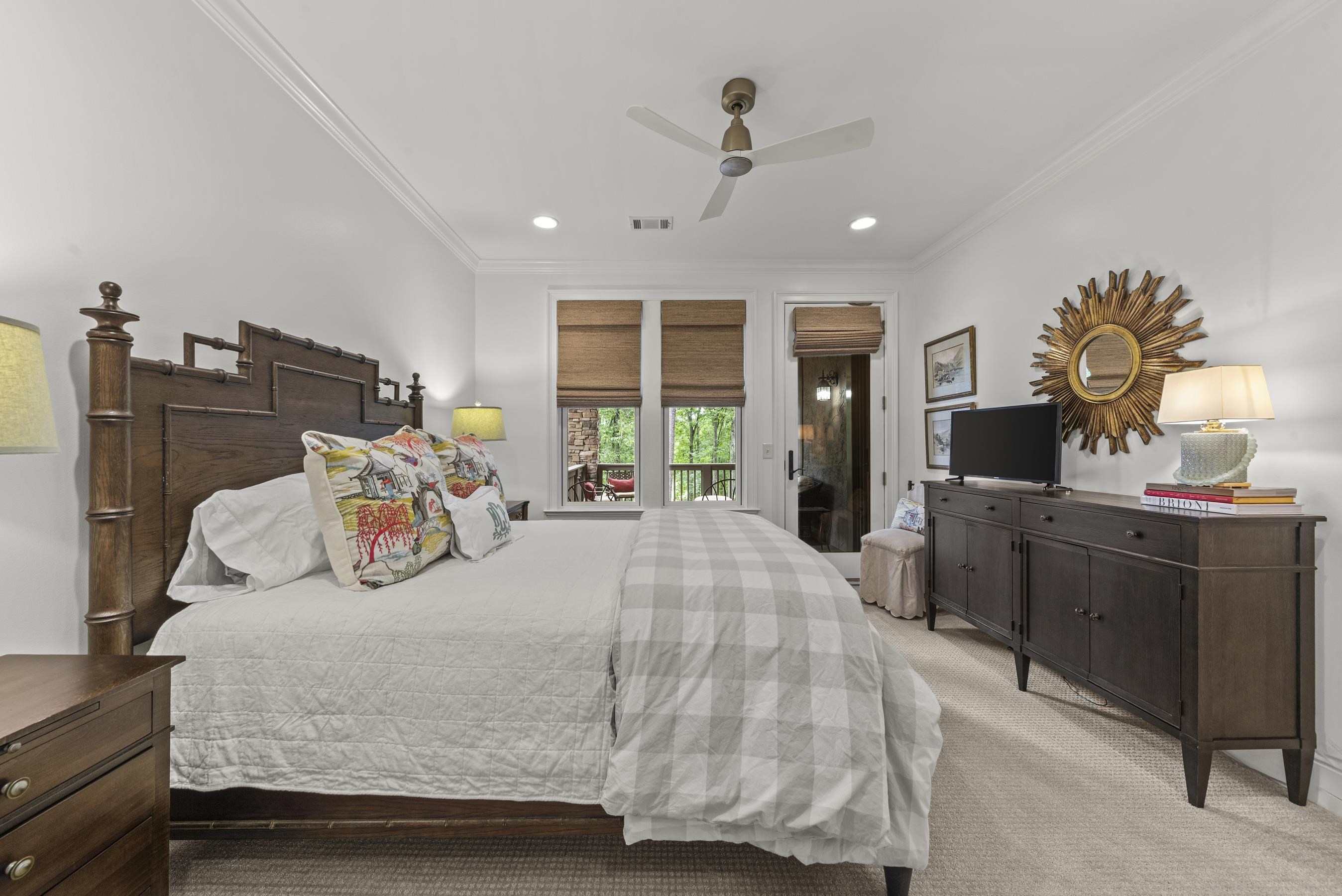1030 SALLIES VIEW