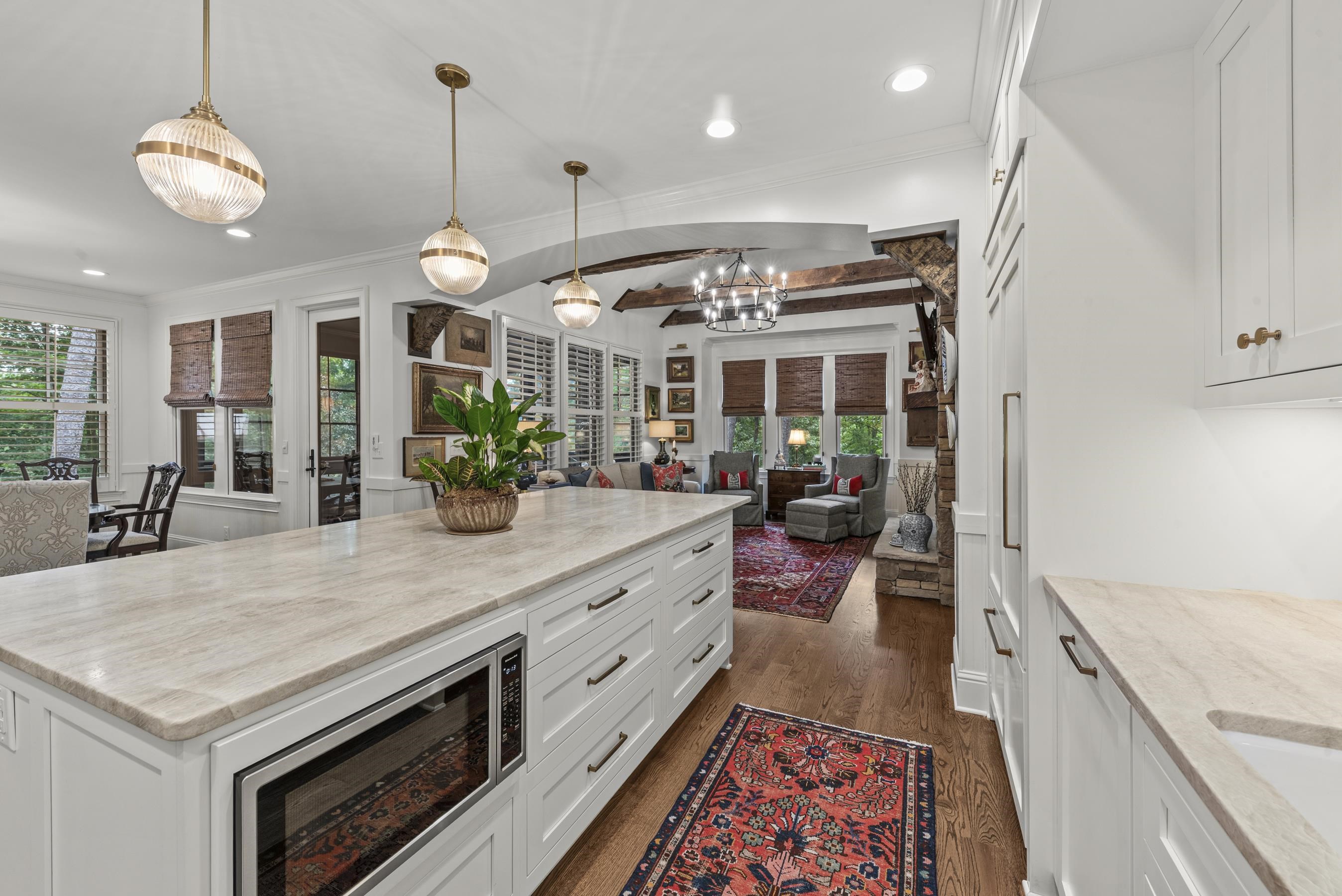 1030 SALLIES VIEW