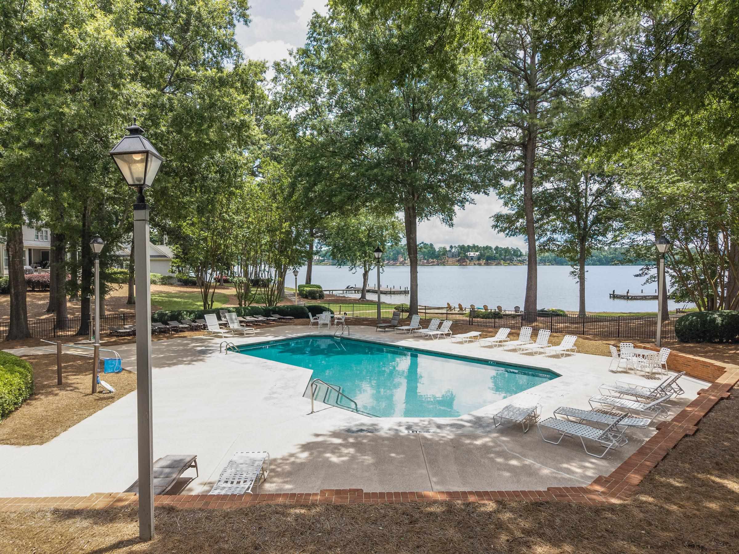 112 SEVEN OAKS COURT