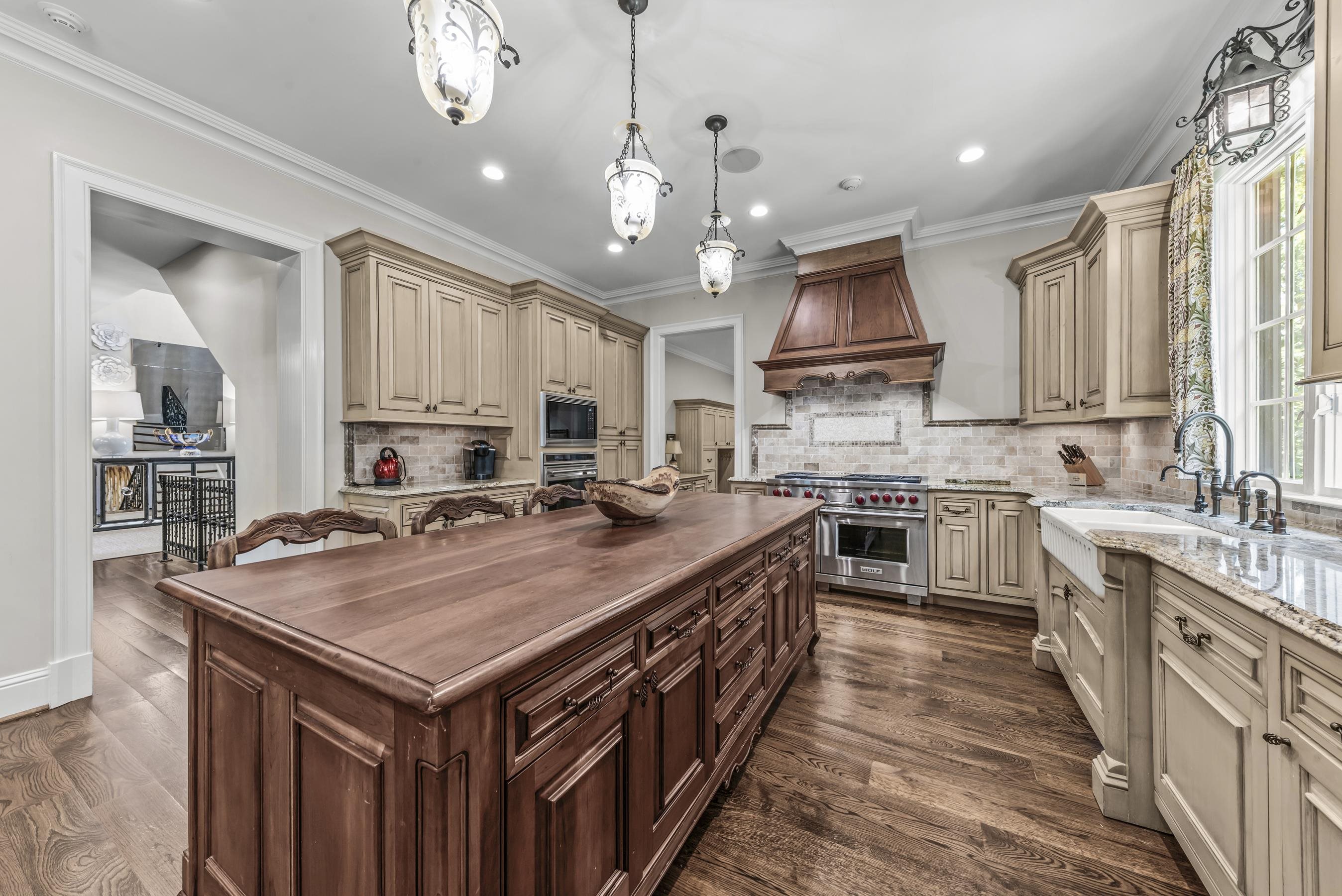 1241 LAKE CLUB DRIVE