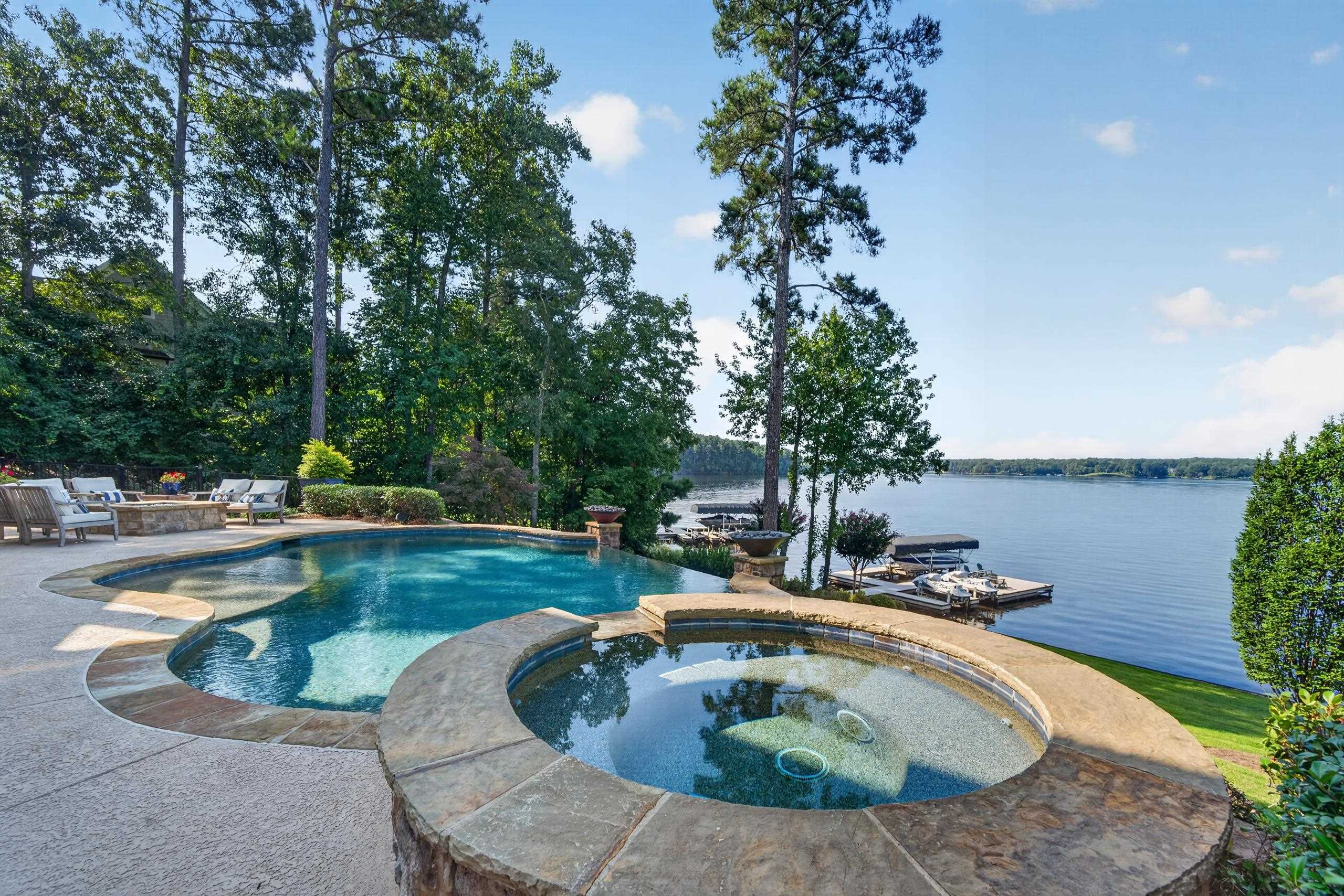 1131 KINGFISHER POINT