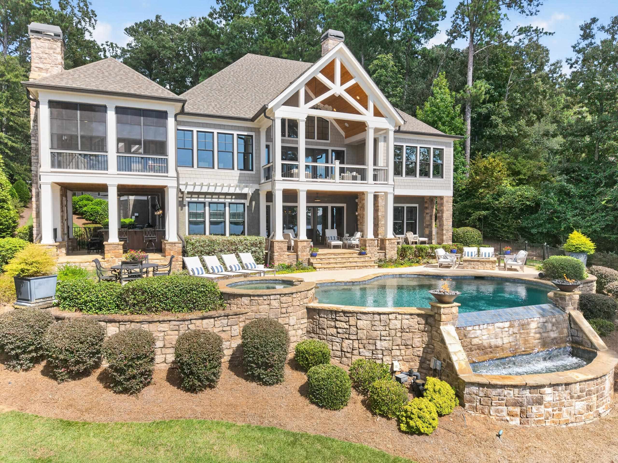 1131 KINGFISHER POINT