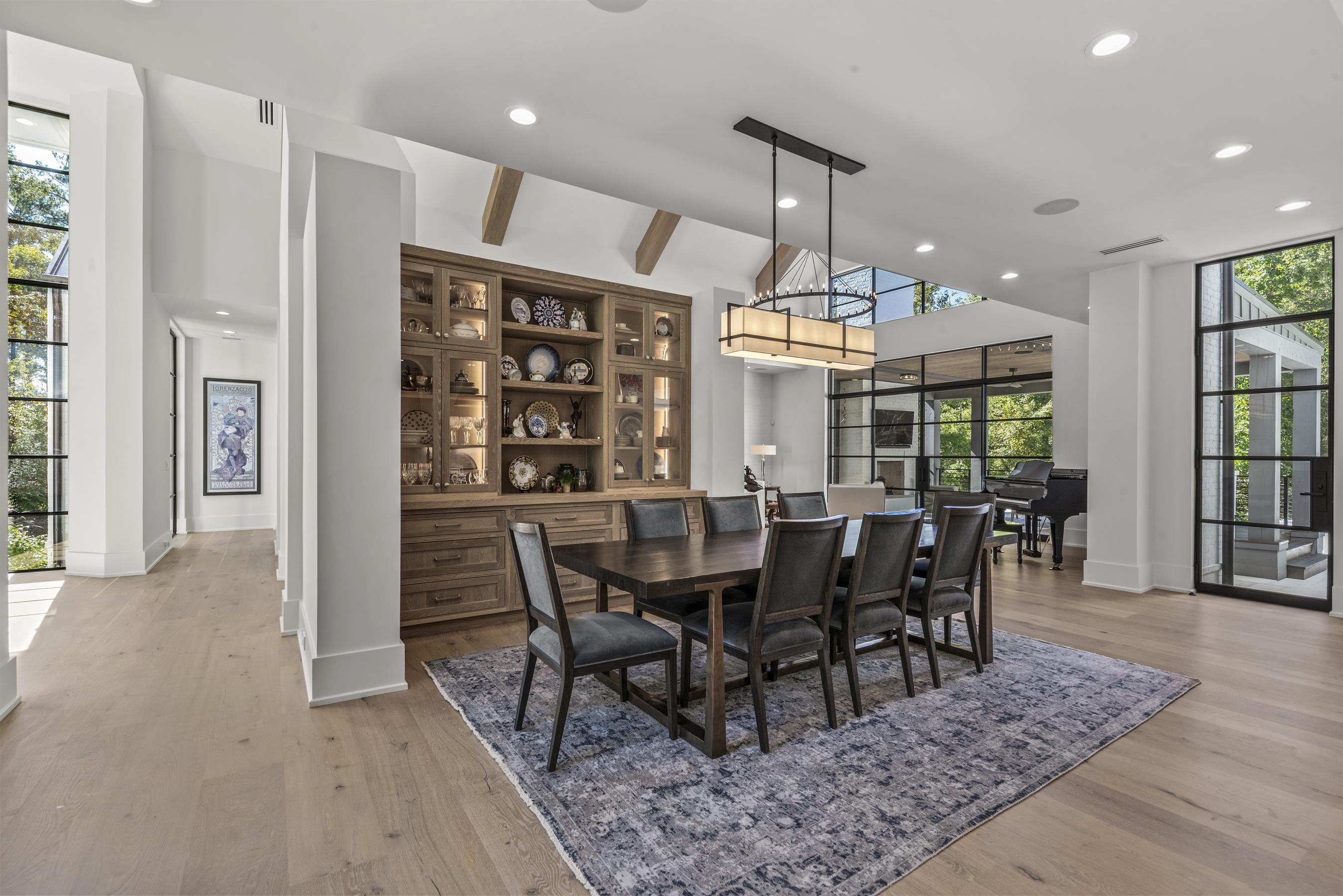 1021 NEARY RIDGE