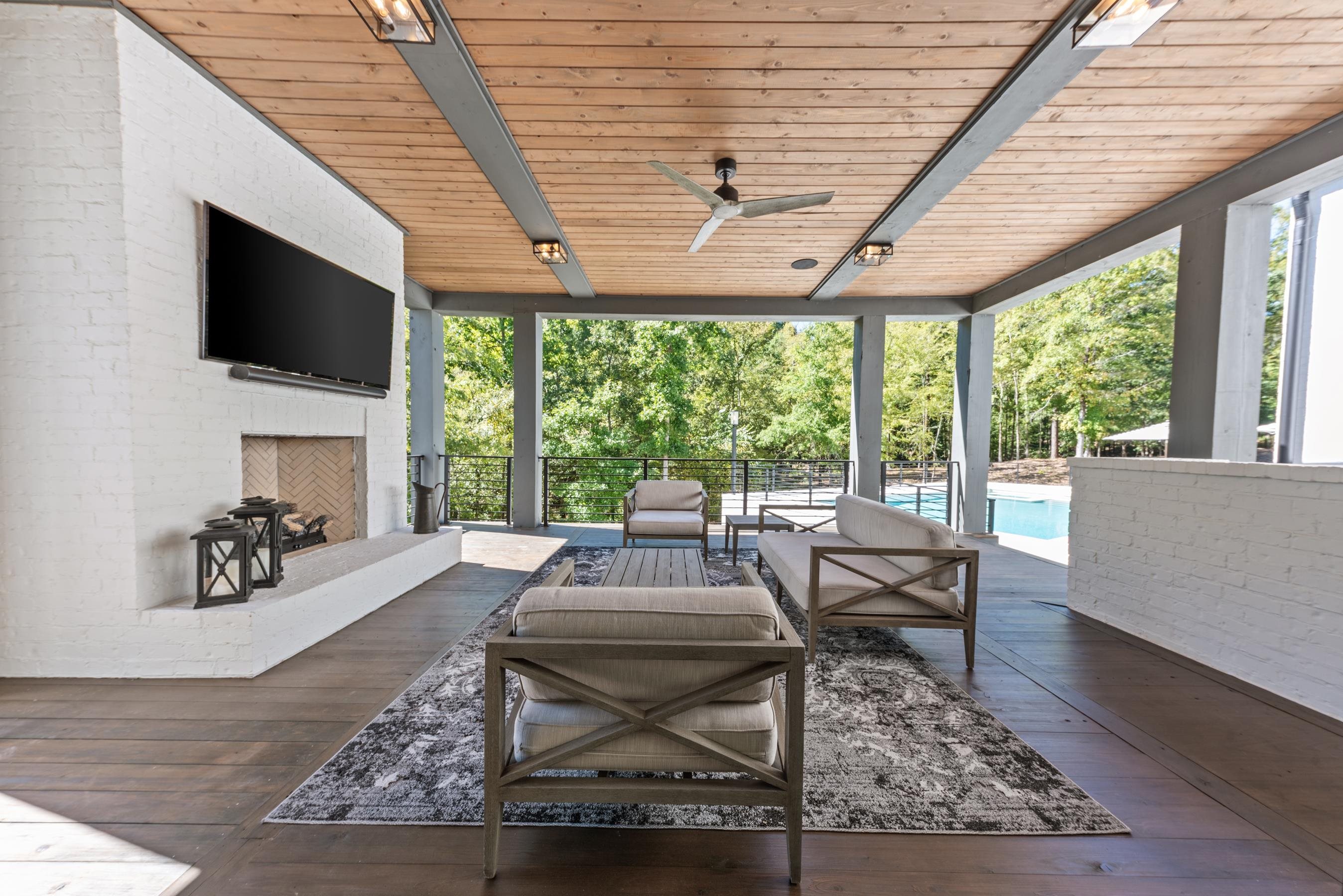 1021 NEARY RIDGE