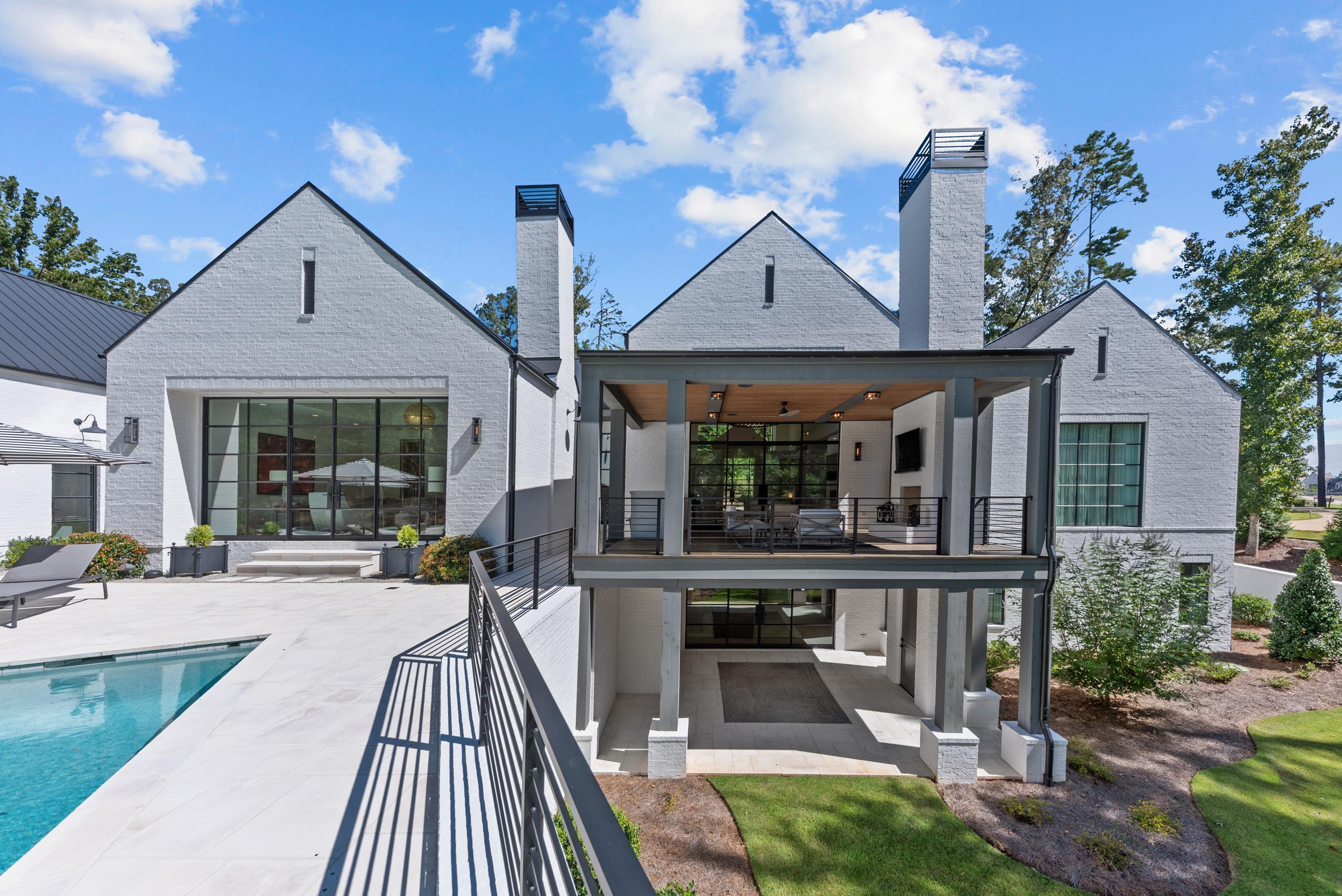 1021 NEARY RIDGE