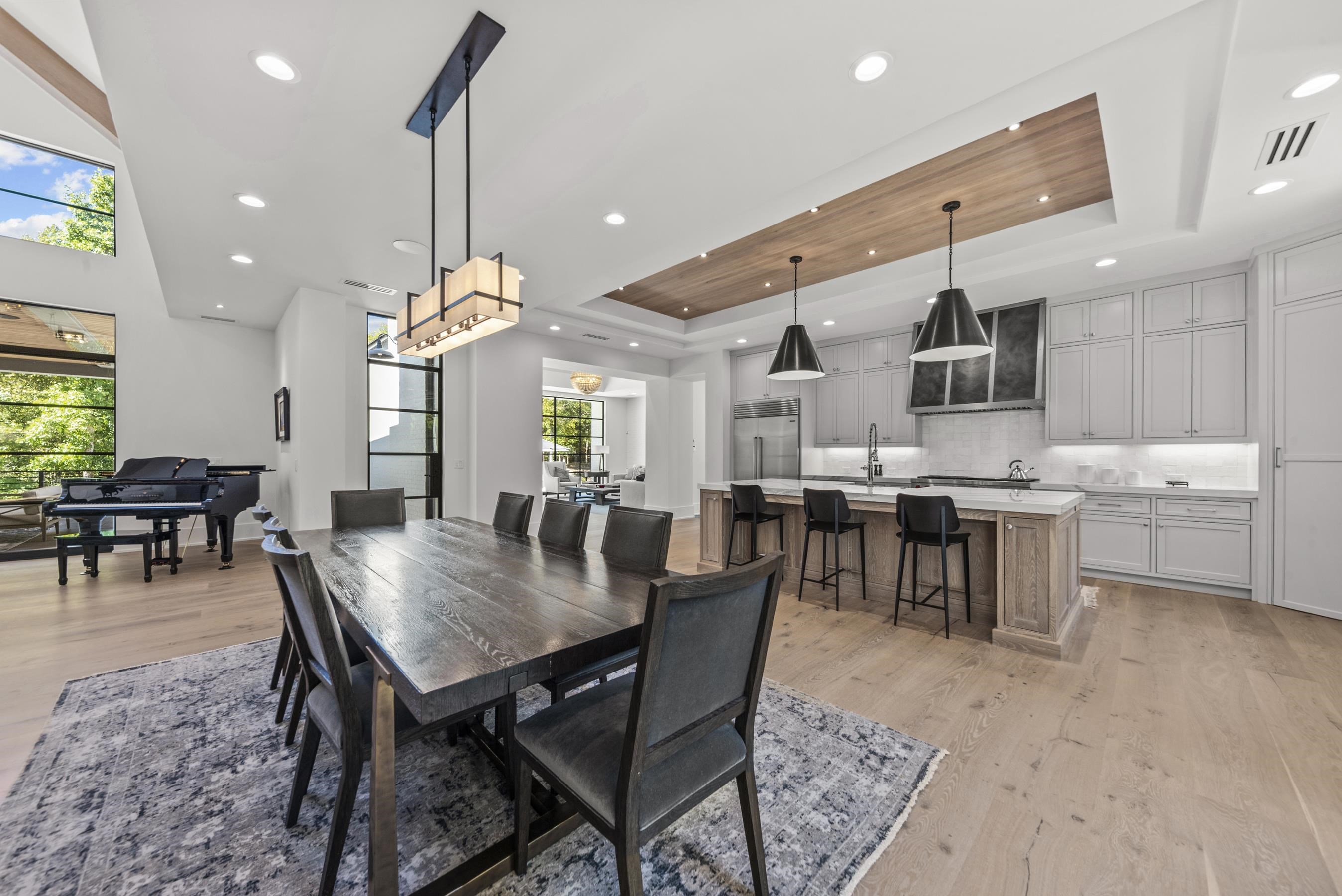 1021 NEARY RIDGE