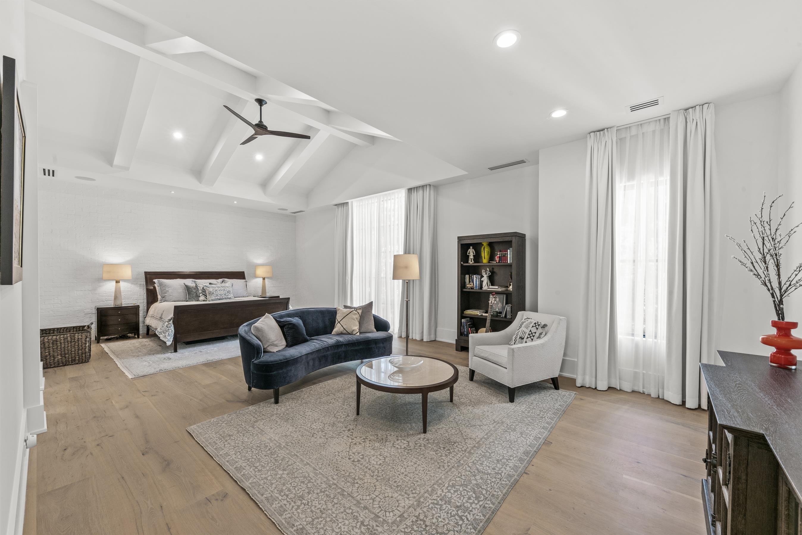 1021 NEARY RIDGE