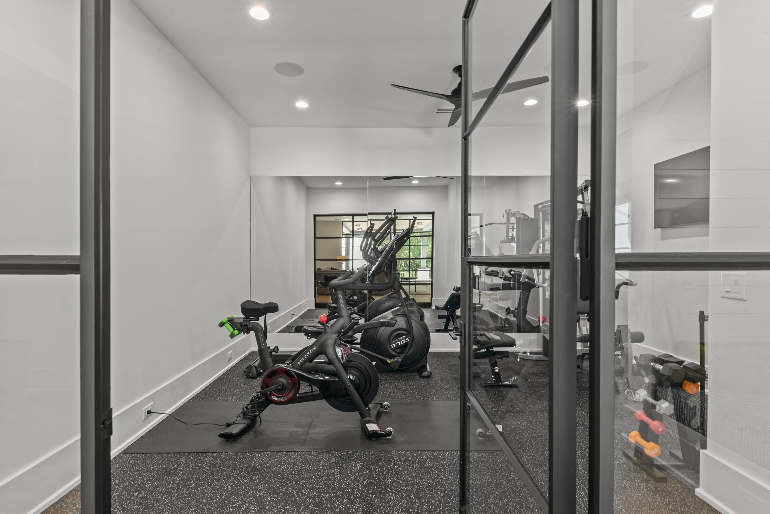 1021 NEARY RIDGE