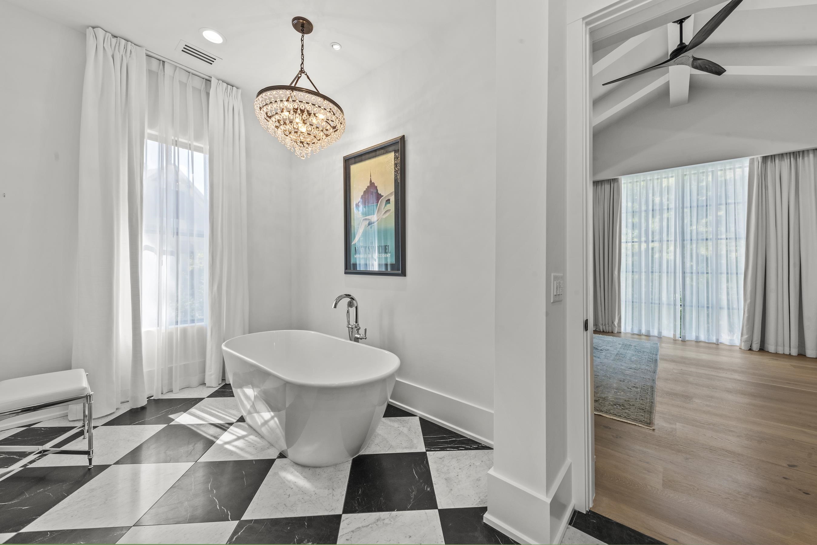 1021 NEARY RIDGE