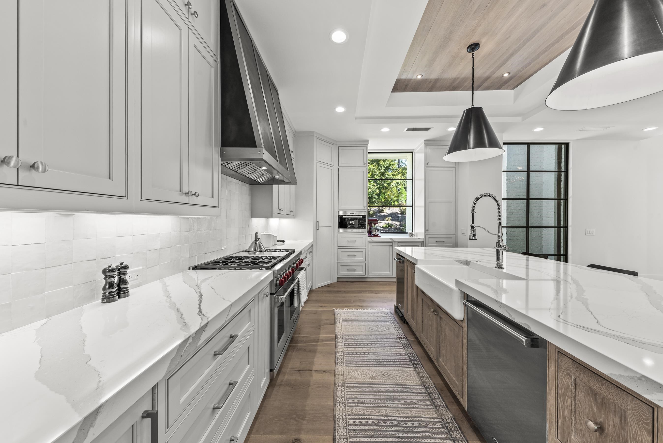 1021 NEARY RIDGE