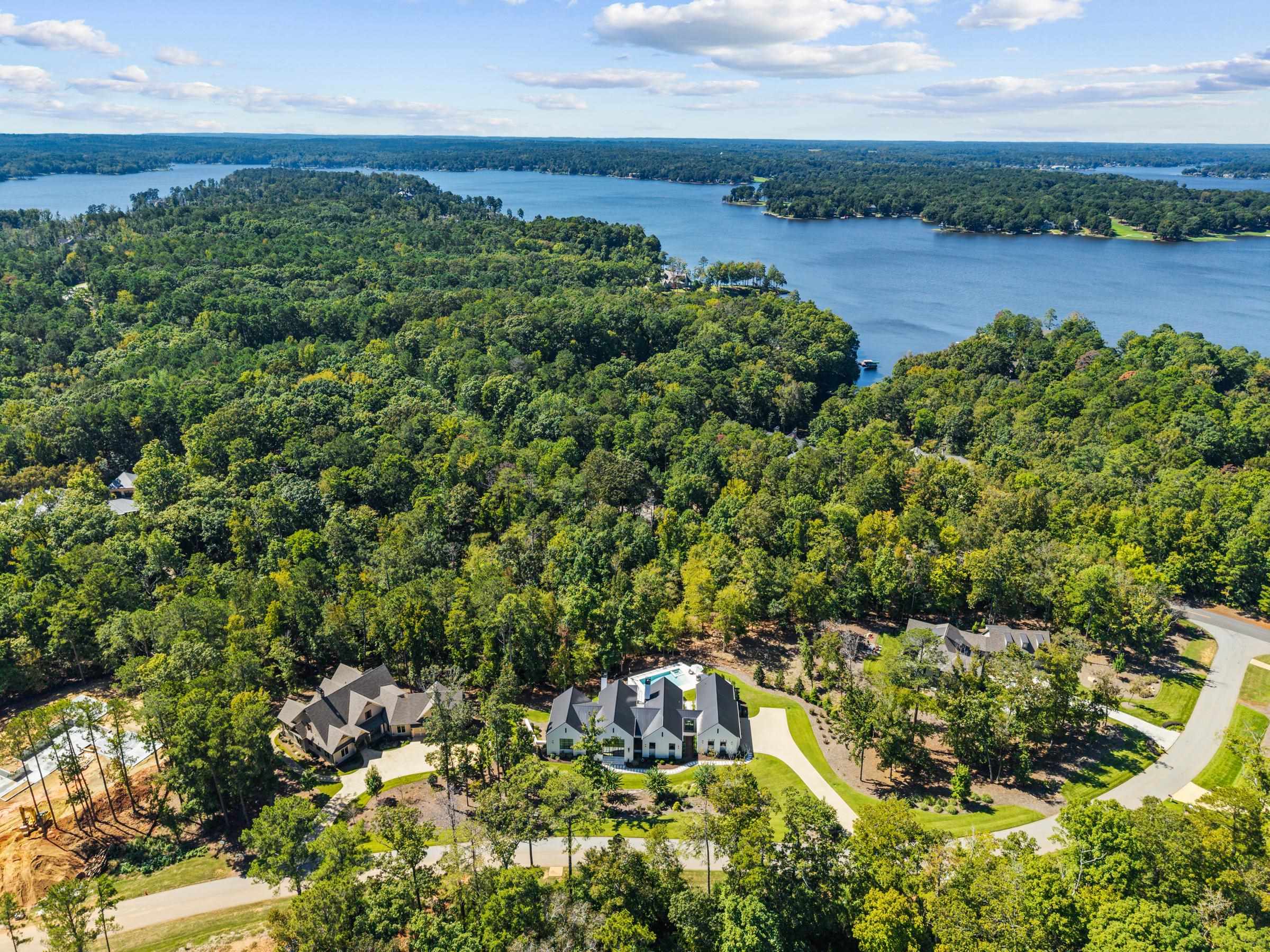 1021 NEARY RIDGE