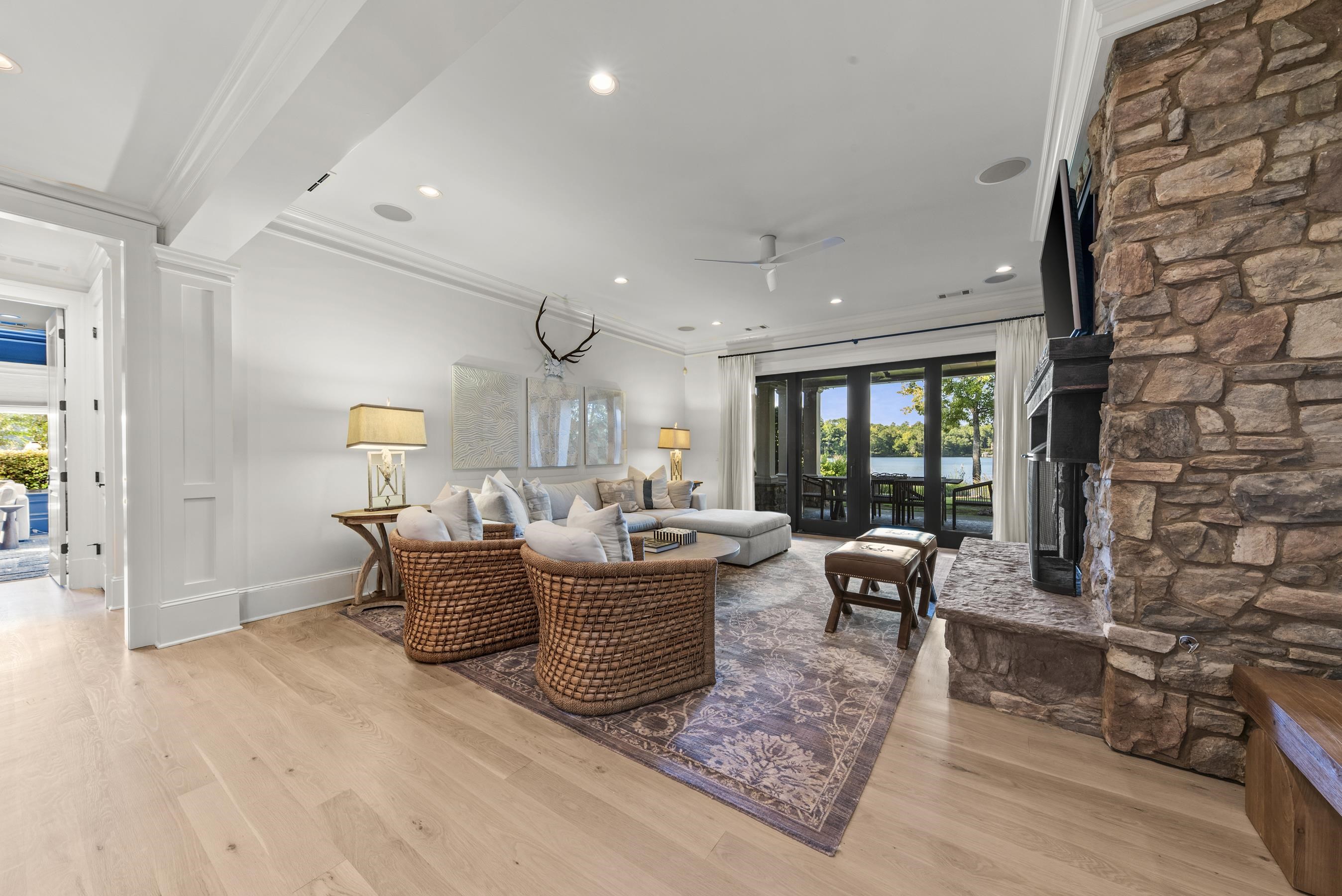 1370 ROSE CREEK