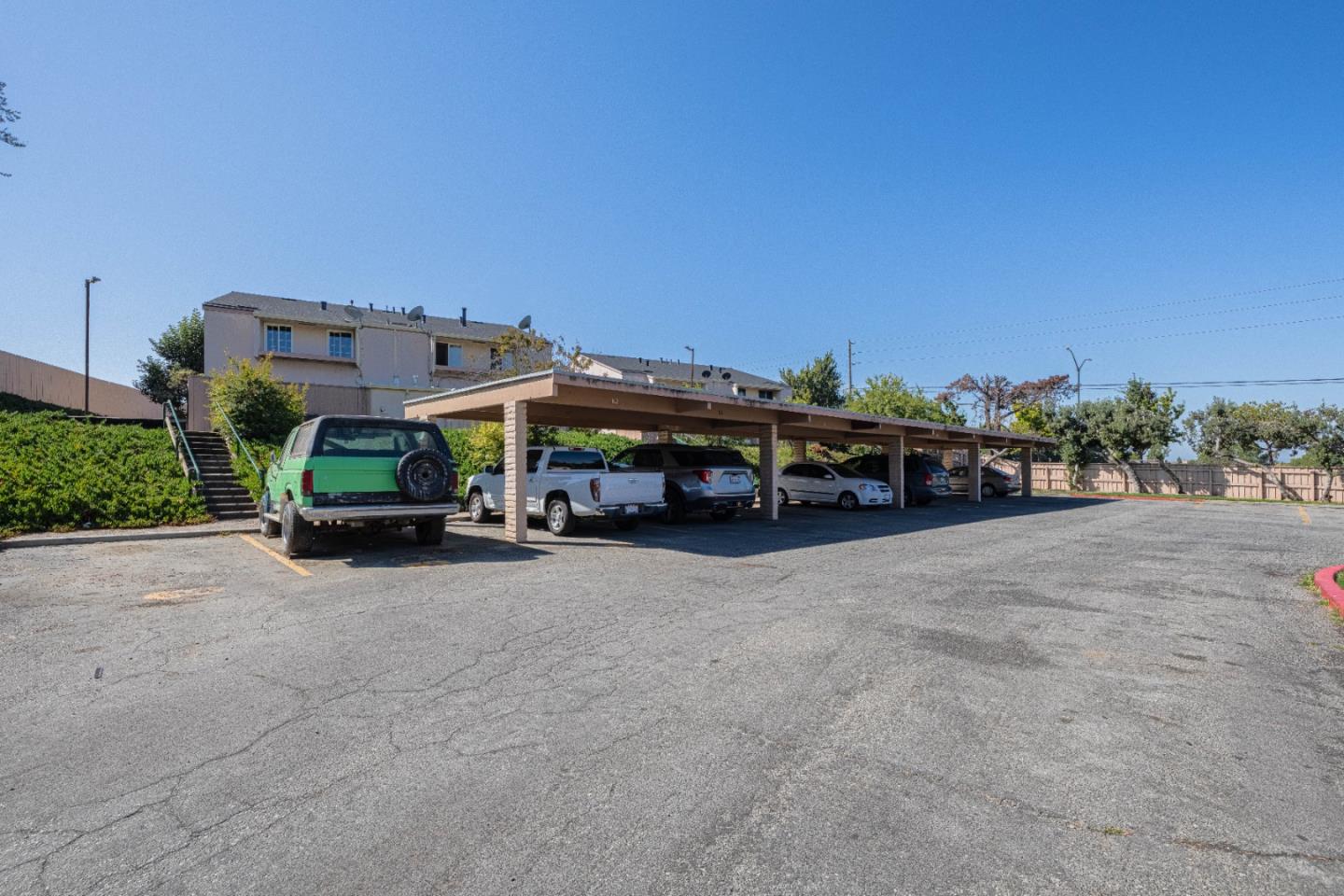 918 Acosta Plaza 61