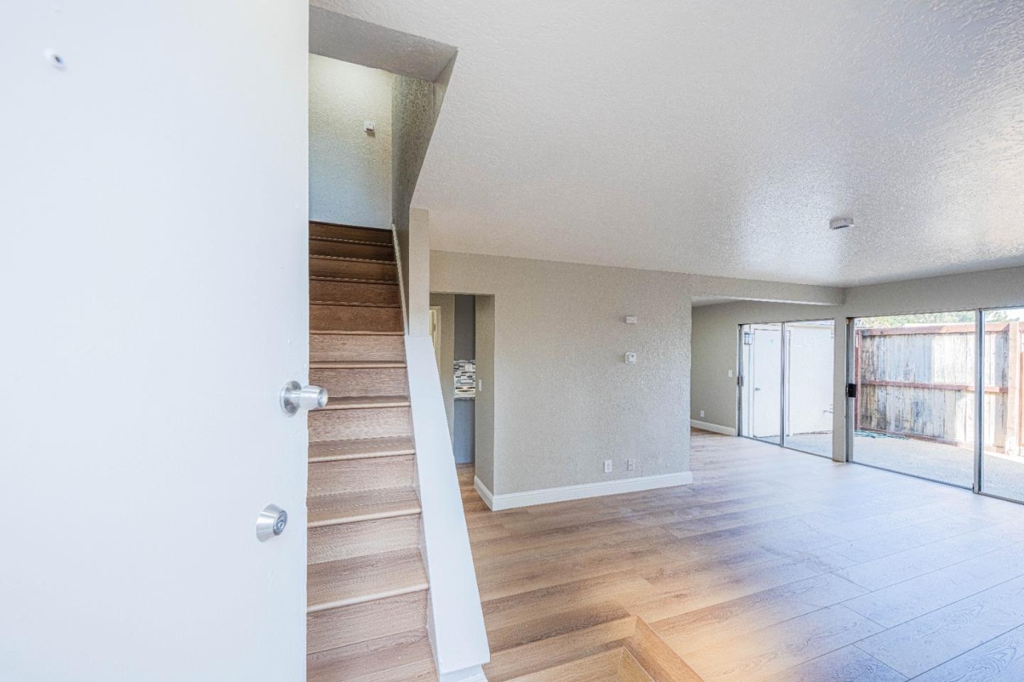 918 Acosta Plaza 61