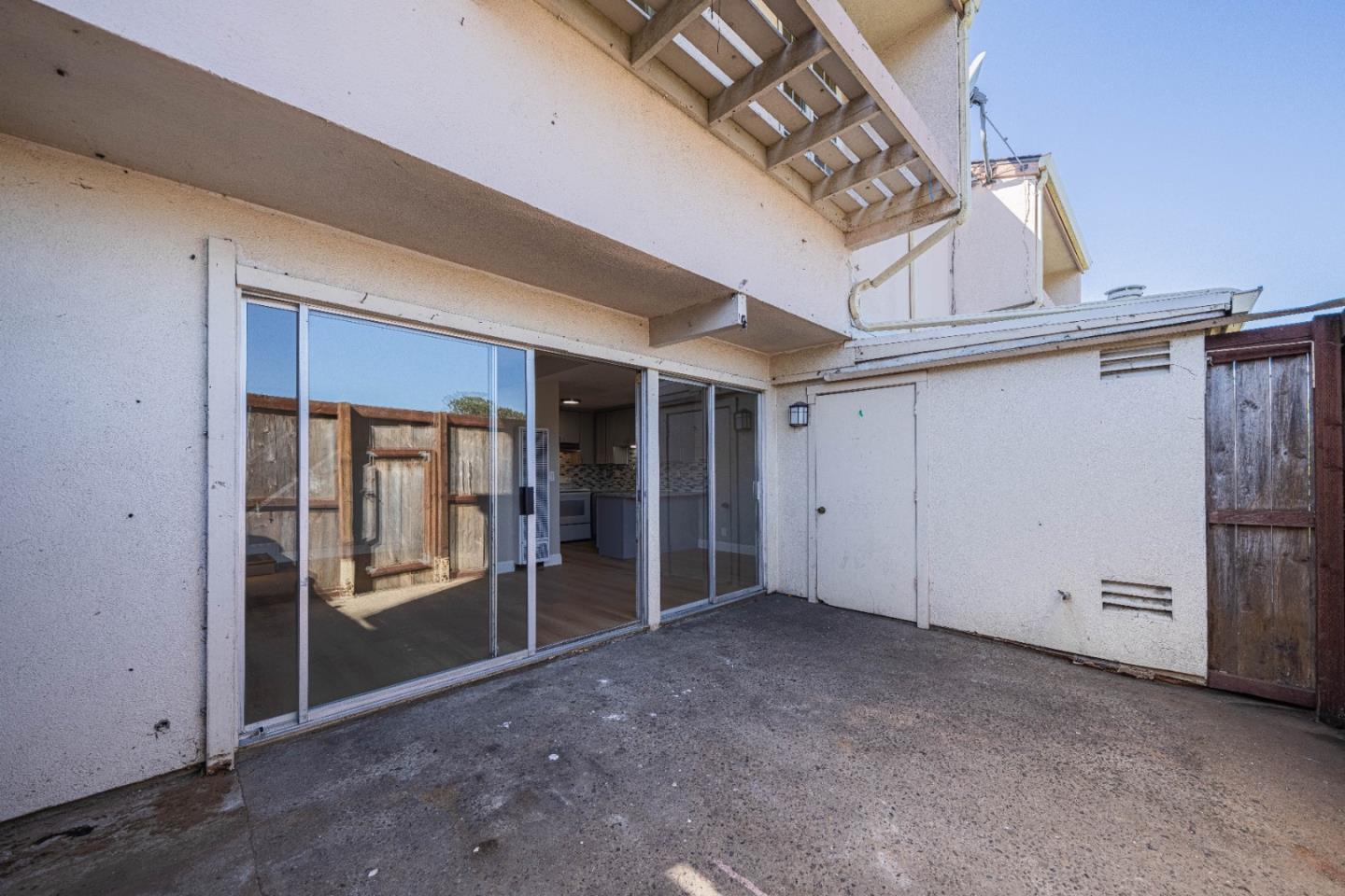 918 Acosta Plaza 61