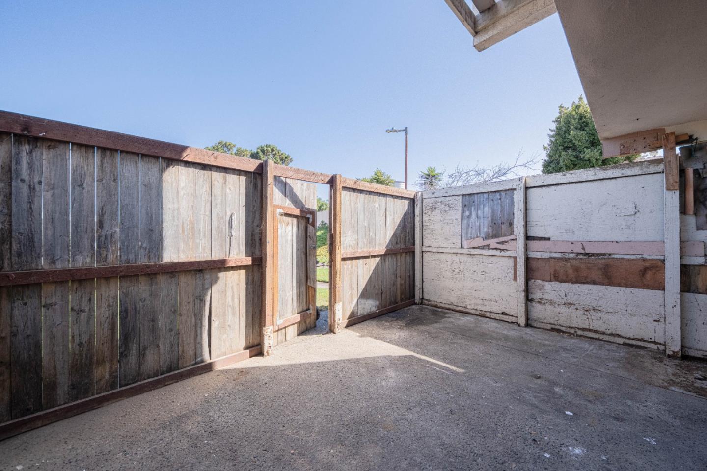918 Acosta Plaza 61
