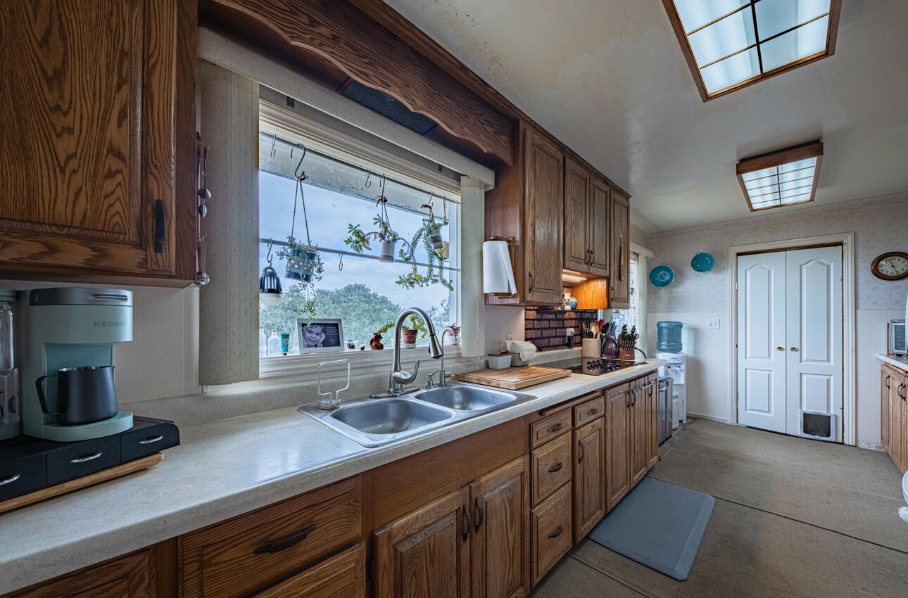 905 West Blanco Road