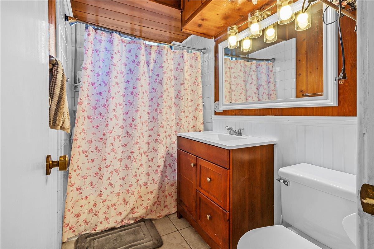 791 El Camino Paraiso