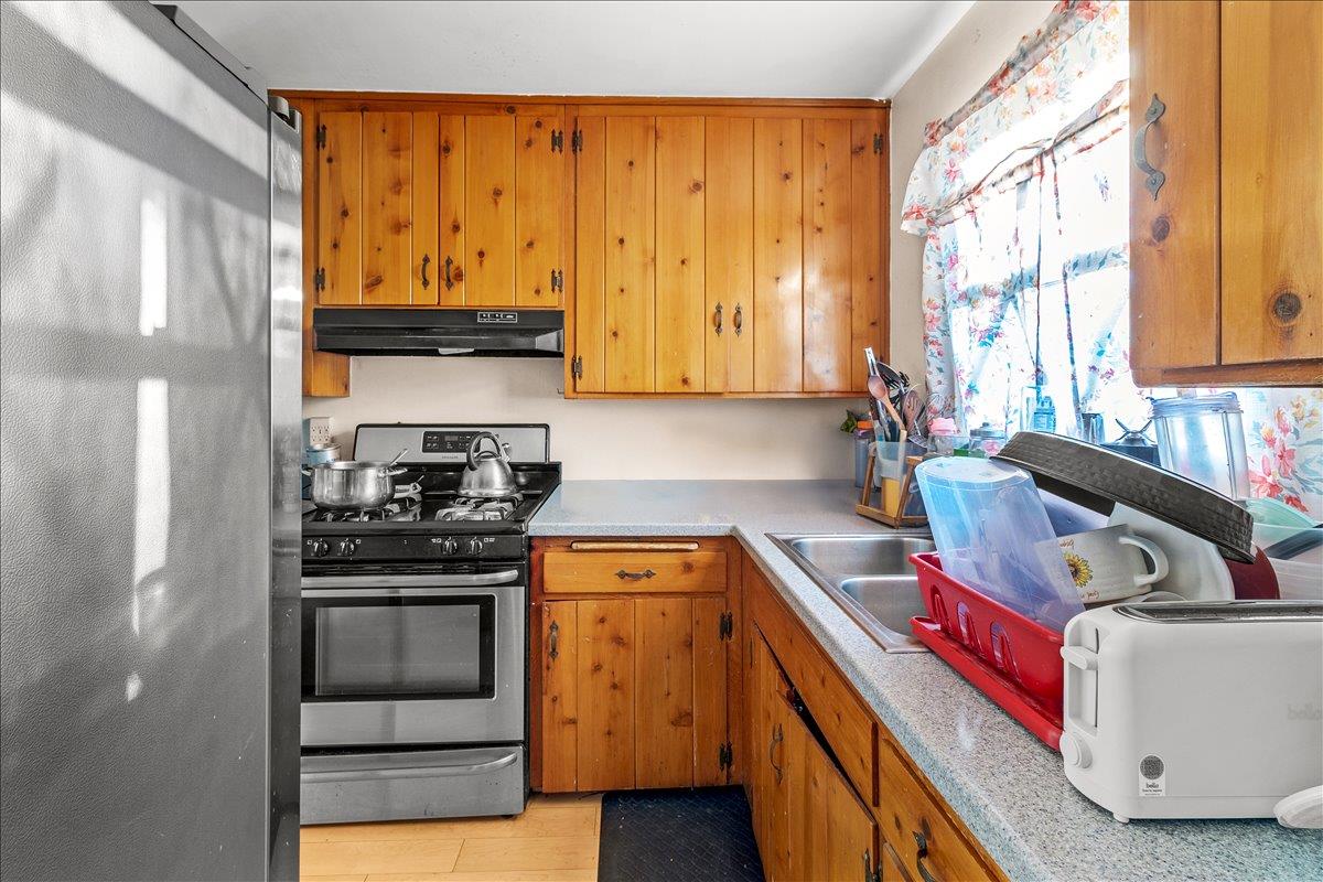 791 El Camino Paraiso