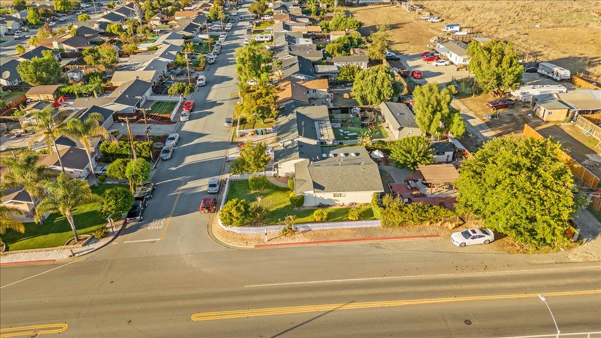 791 El Camino Paraiso