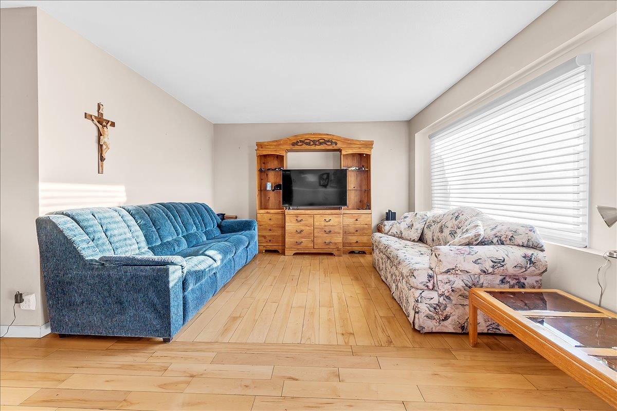 791 El Camino Paraiso