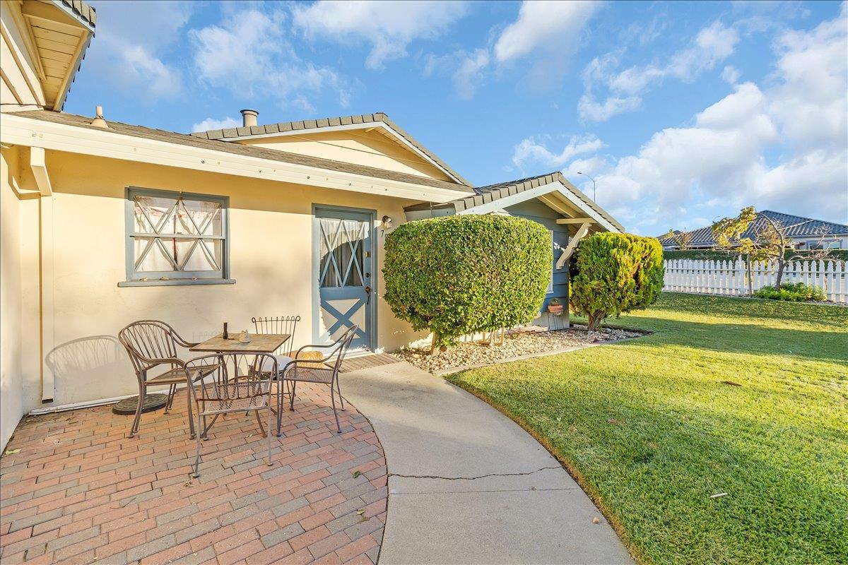 791 El Camino Paraiso