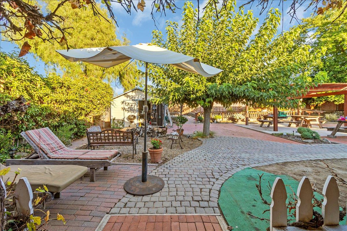 791 El Camino Paraiso