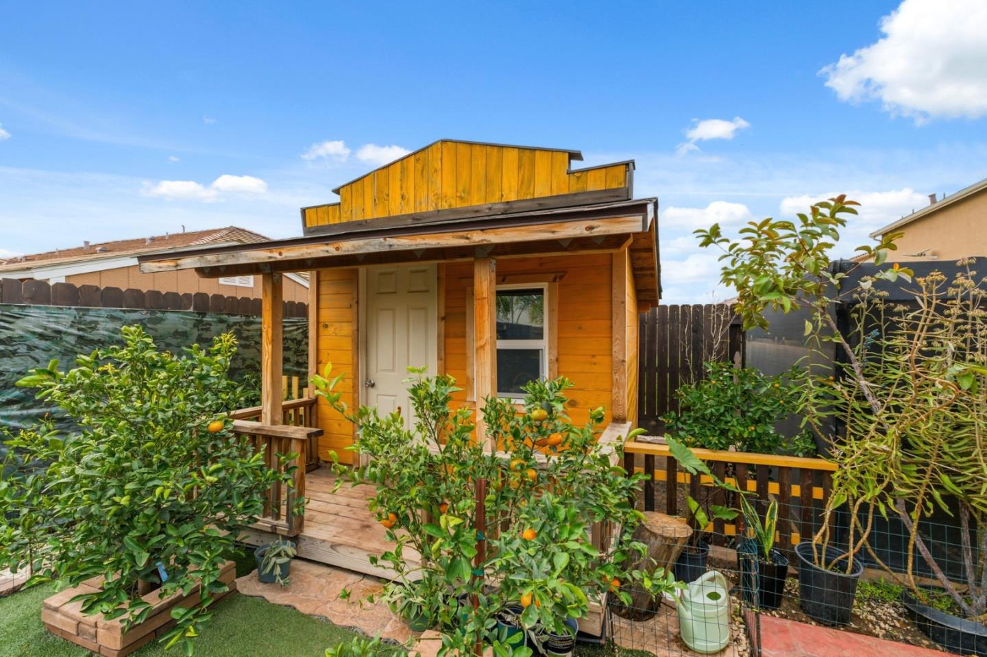 6349 West Acacia Avenue