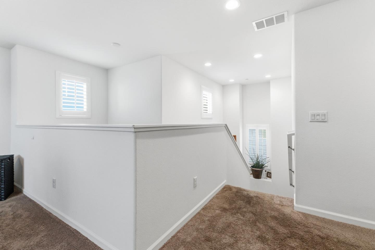 6349 West Acacia Avenue