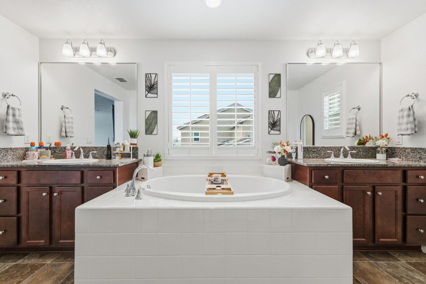 6349 West Acacia Avenue